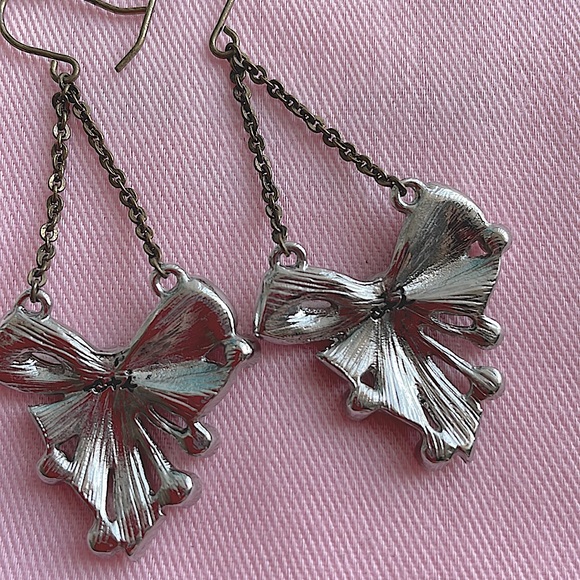 Crystal bow drop earrings - Picture 4 of 4